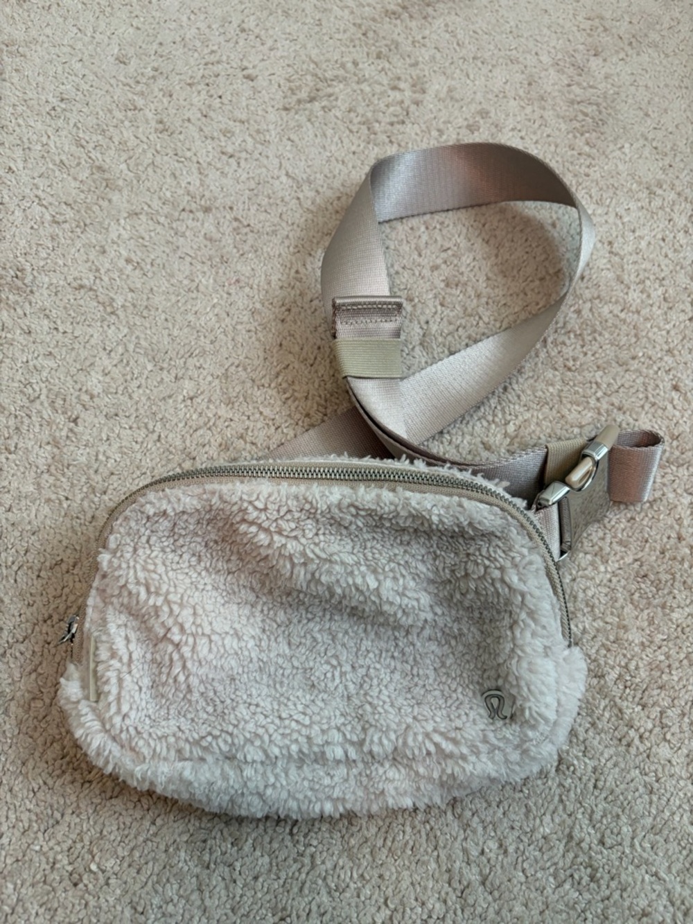 Lululemon Sherpa Crossbody Beige Cream Belt Bag‎ 8x6" Fanny Pack